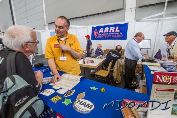 John (GD0NFN) having a chat with one of the ARRL guys.