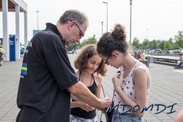 Mike (MD0VMD) making sure he can contact his daughters if they wonder off