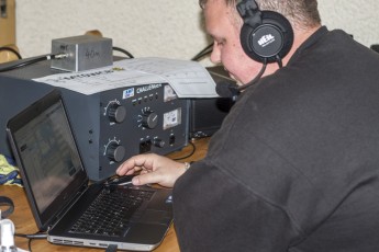 Dave (M0SFT) working 10 meters on his Yaesu FT-2000.