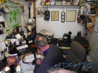 Mike Jones (GD4WBY) hunting another signal during the contest