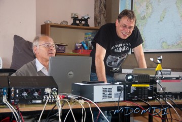 Walter (DJ4AK) and Claus (DO5BC) in the shack