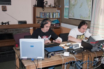Eckehard (DO2ETM) listening out for the callsigns whilst Rainer (DG5SBK) pulls out the calls from the airways.