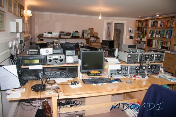 The Amateur Radio shack of Bob Barden (MD0CCE)