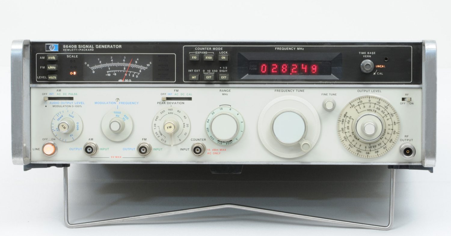 HP 8640B Signal Generator