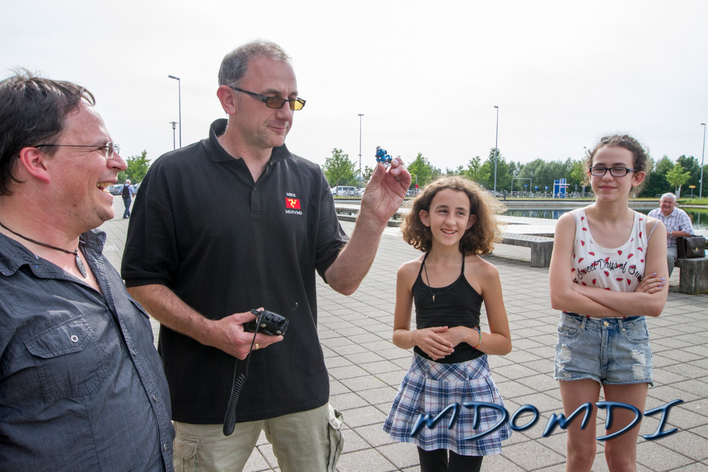 Rainer (DG5SBK), having a laugh with Mike (MD0VMD) and his two daughters, Kelly and Trisha Birch.