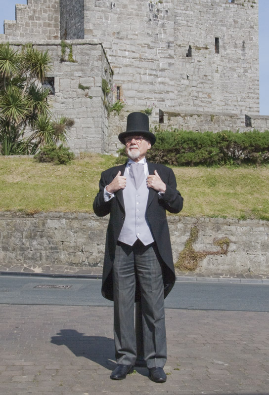 Harry Blackburn (MD0HEB) all dress up in his finery at his vocation at the Old House of Keys in Castletown, Isle of Man