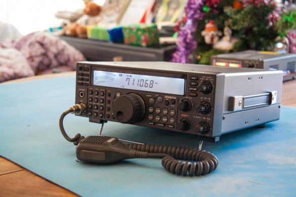 Kenwood TS-570D – Blue LED Display Modification | James