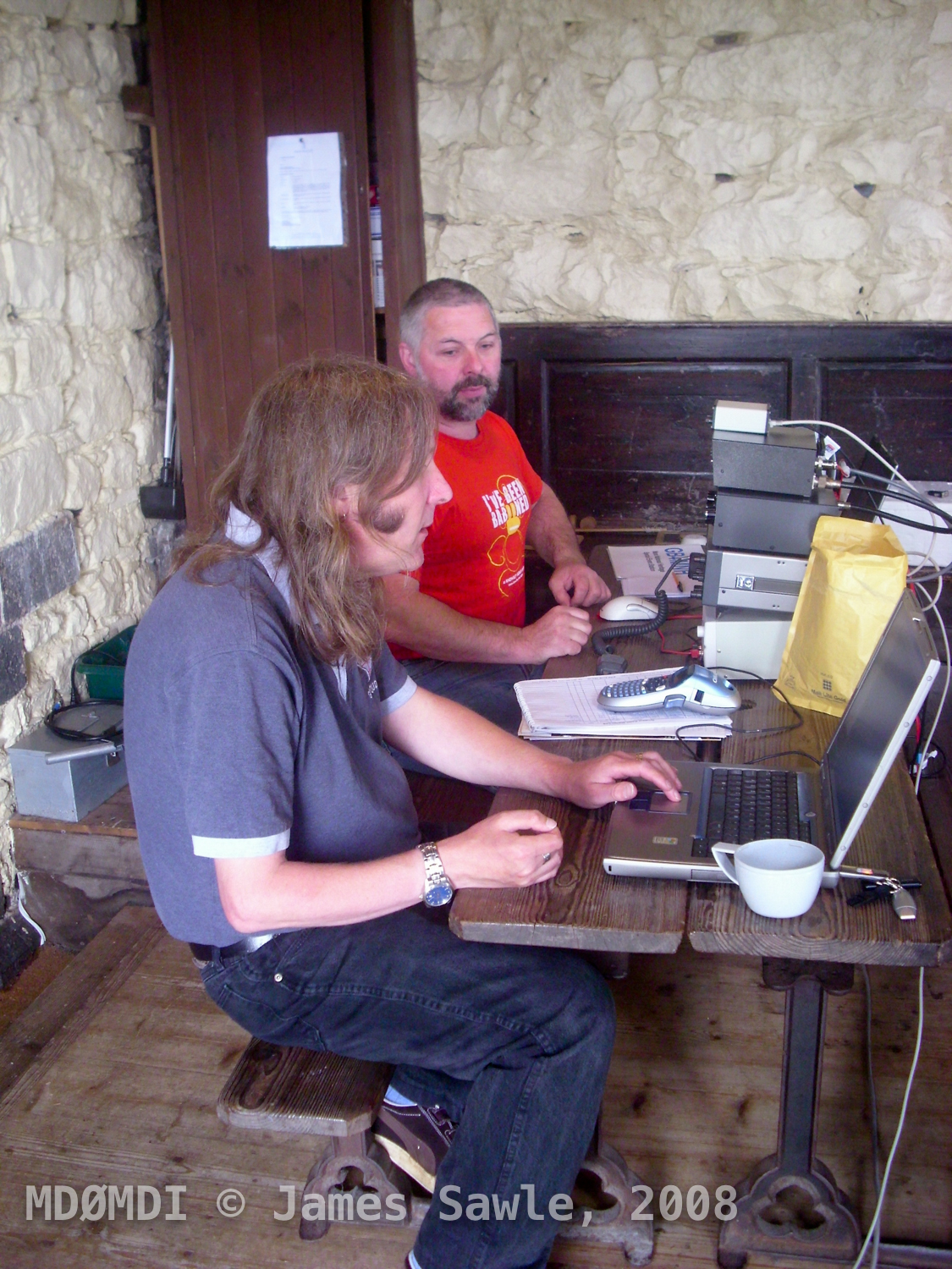 Steve (GD7DUZ) cranking out the contacts whilst Stuart (GD0OUD) handled the logging, a fun time was being had by all…