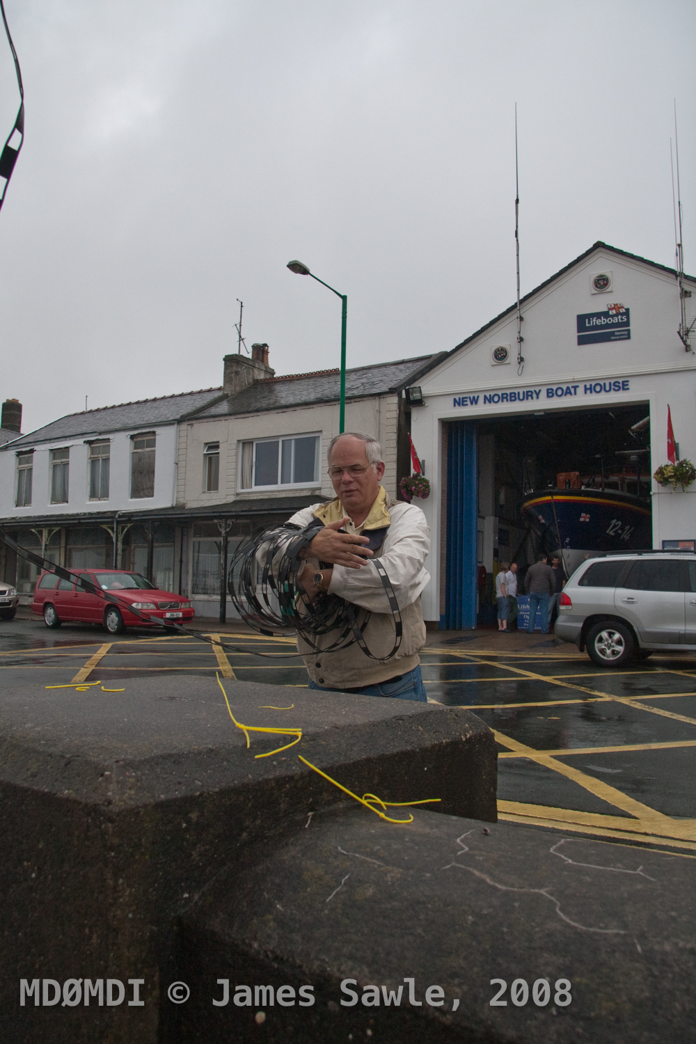 Bob Barden (MD0CCE) having fun with a mess of wires