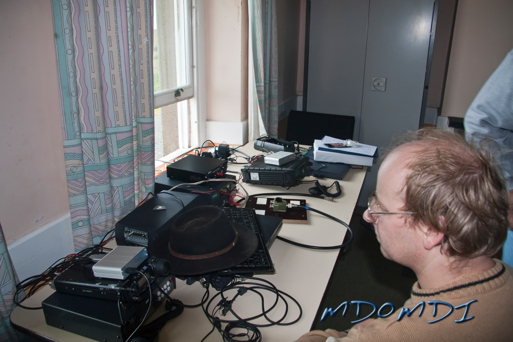 Markus (DO5MZ) trying to locate a good VHF Cluster access