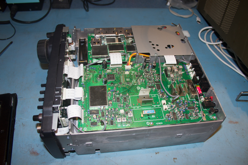 Icom IC-746 with covers removed