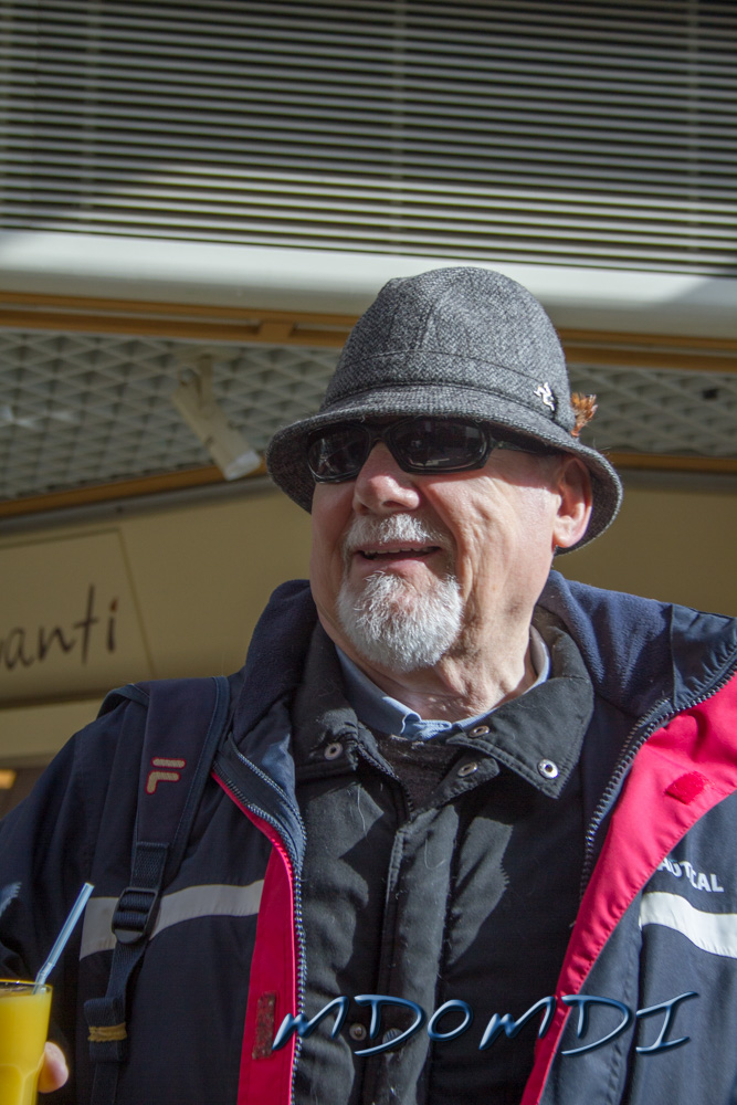 Harry Blackburn (MD0HEB) enjoying a coffee in Douglas