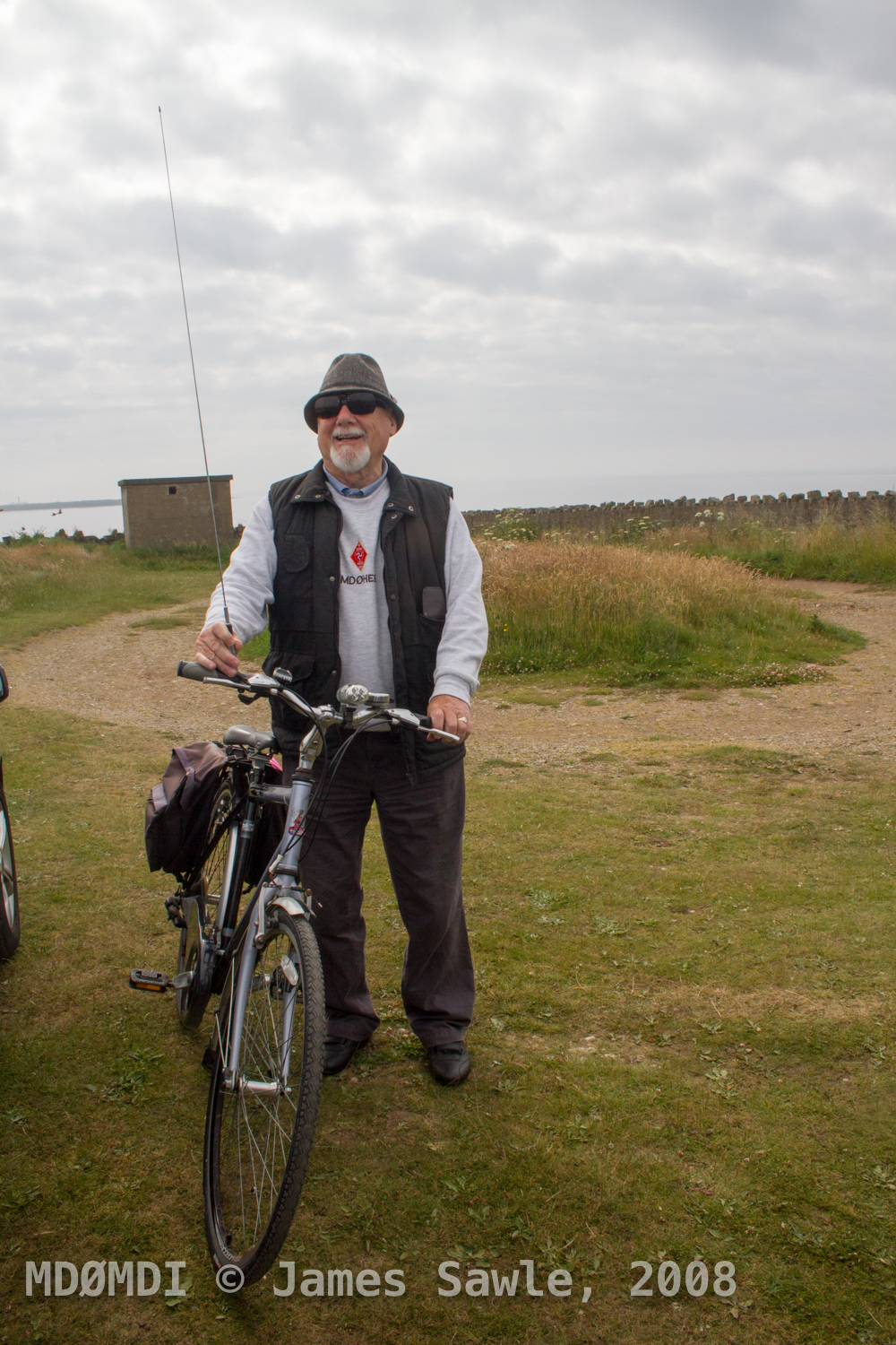 Harry Blackburn (MD0HEB) working Bicycle Mobile.