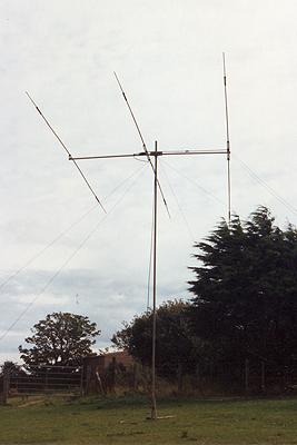 The 10m-15m-20m Triband beam supported on a 20ft scaffold pole.