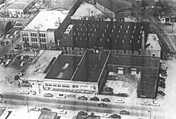 The Heathkit plant at Territorial Road in Benton Harbor at about 1950