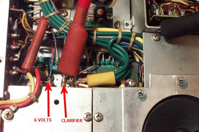 Attach a voltmeter to the 'VFO Clarifier' input.