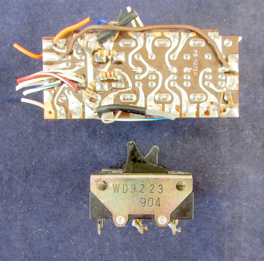 Photo of the PB-1975A Lever Switch Module used in the ~FT-101ZD Transceiver.