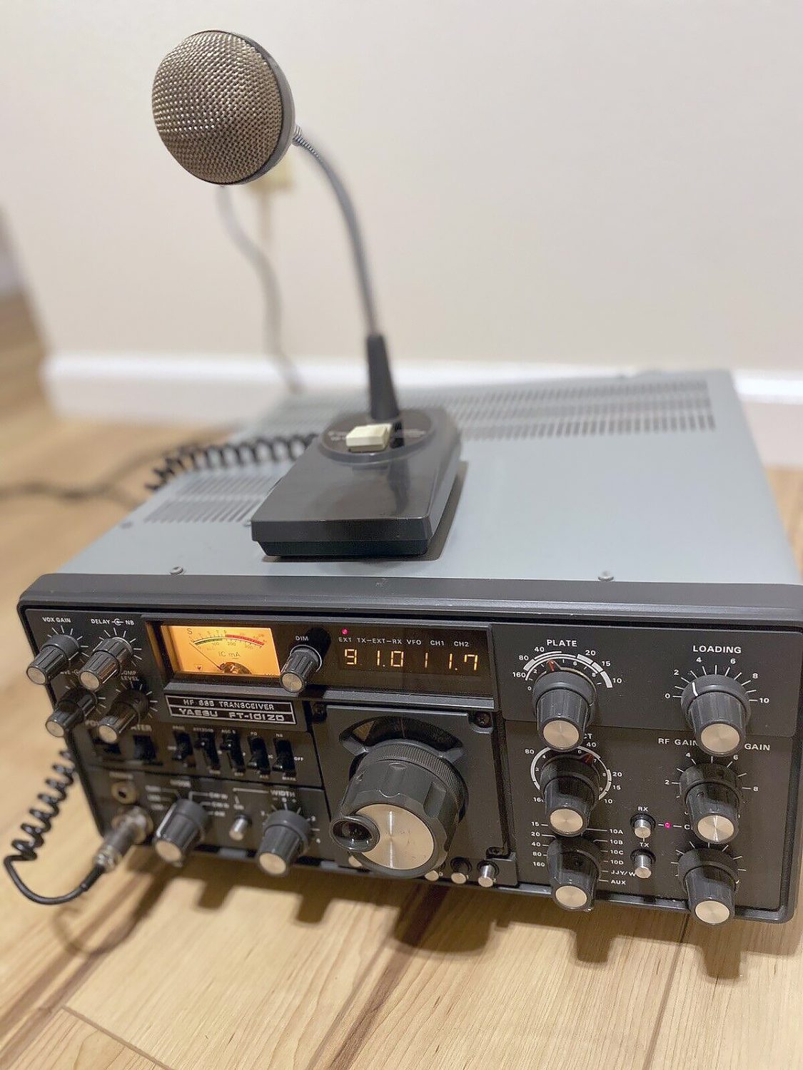 Front Panel of the Yaesu FT-101ZD