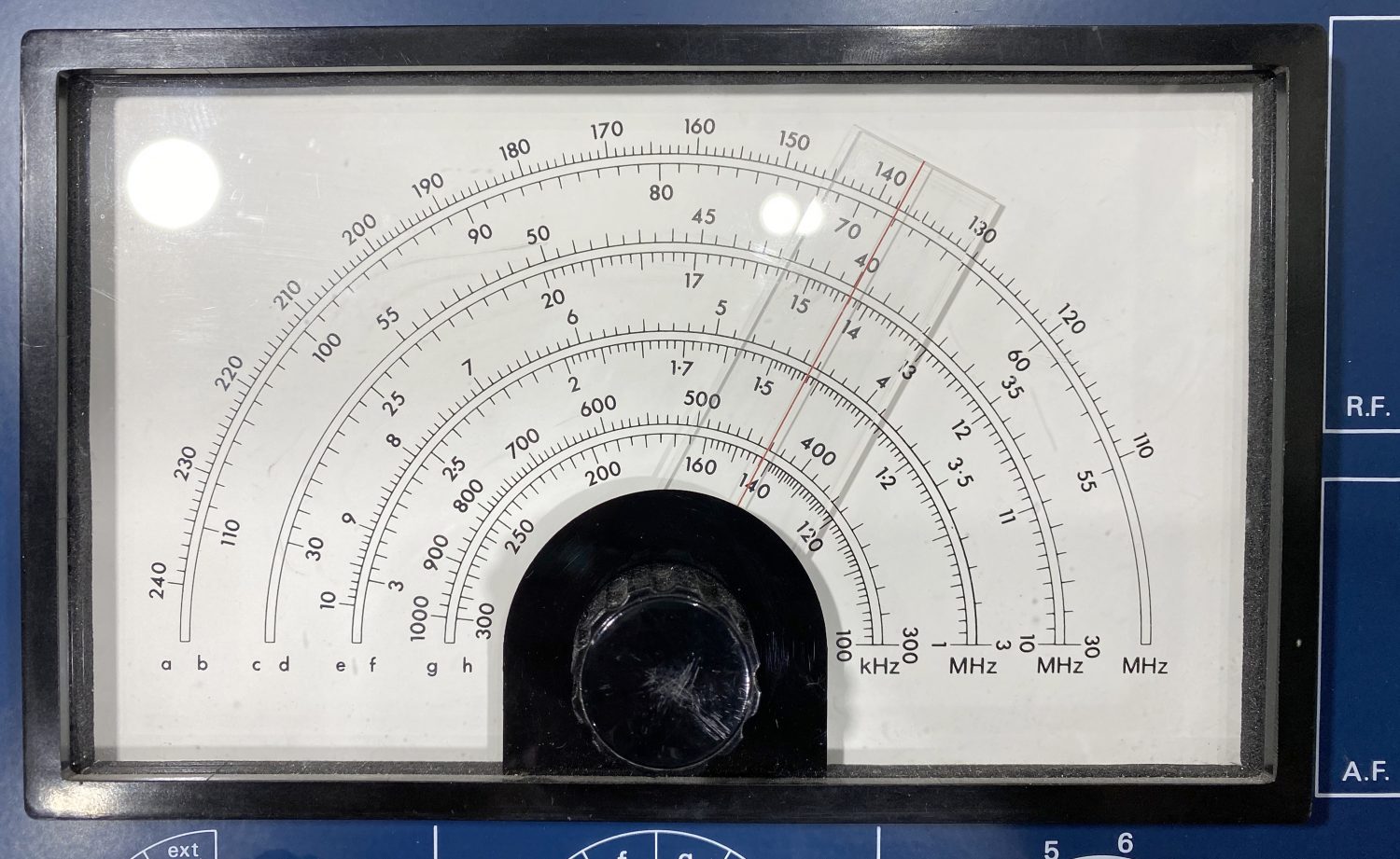 AVO HF-135 RF Signal Generator