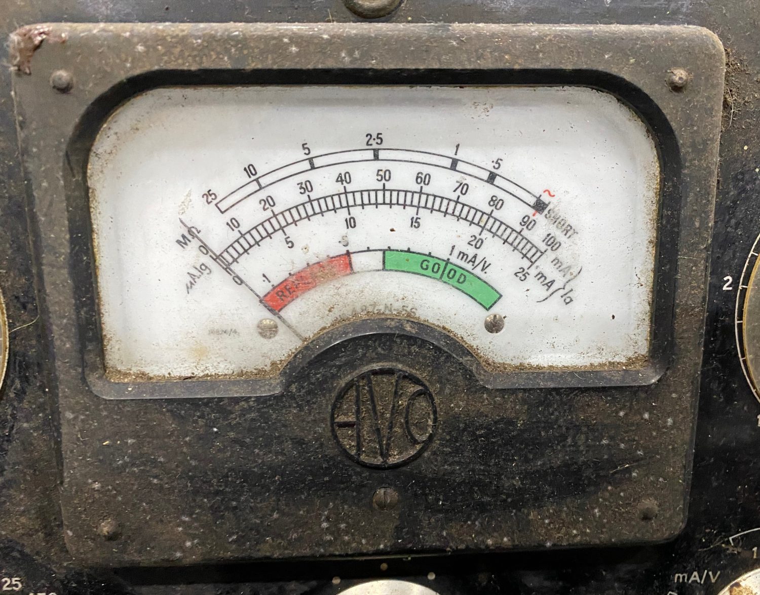 AVO HF-135 RF Signal Generator - 015