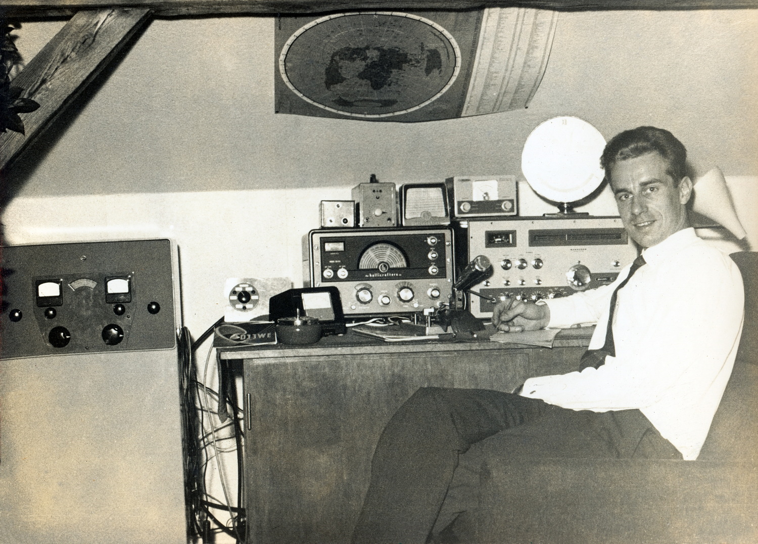 DJ3WE (Rudy), 25th June 1966 made a contact on 5 Bands 80m through to 10m SSB.