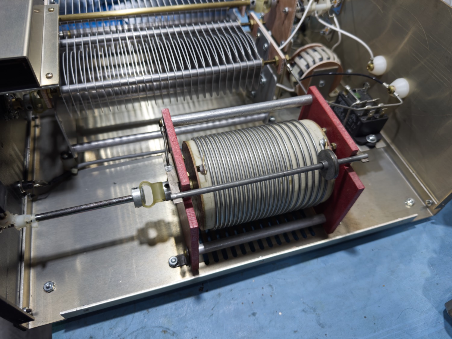 First Look at the Internals of the Palstar AT4K