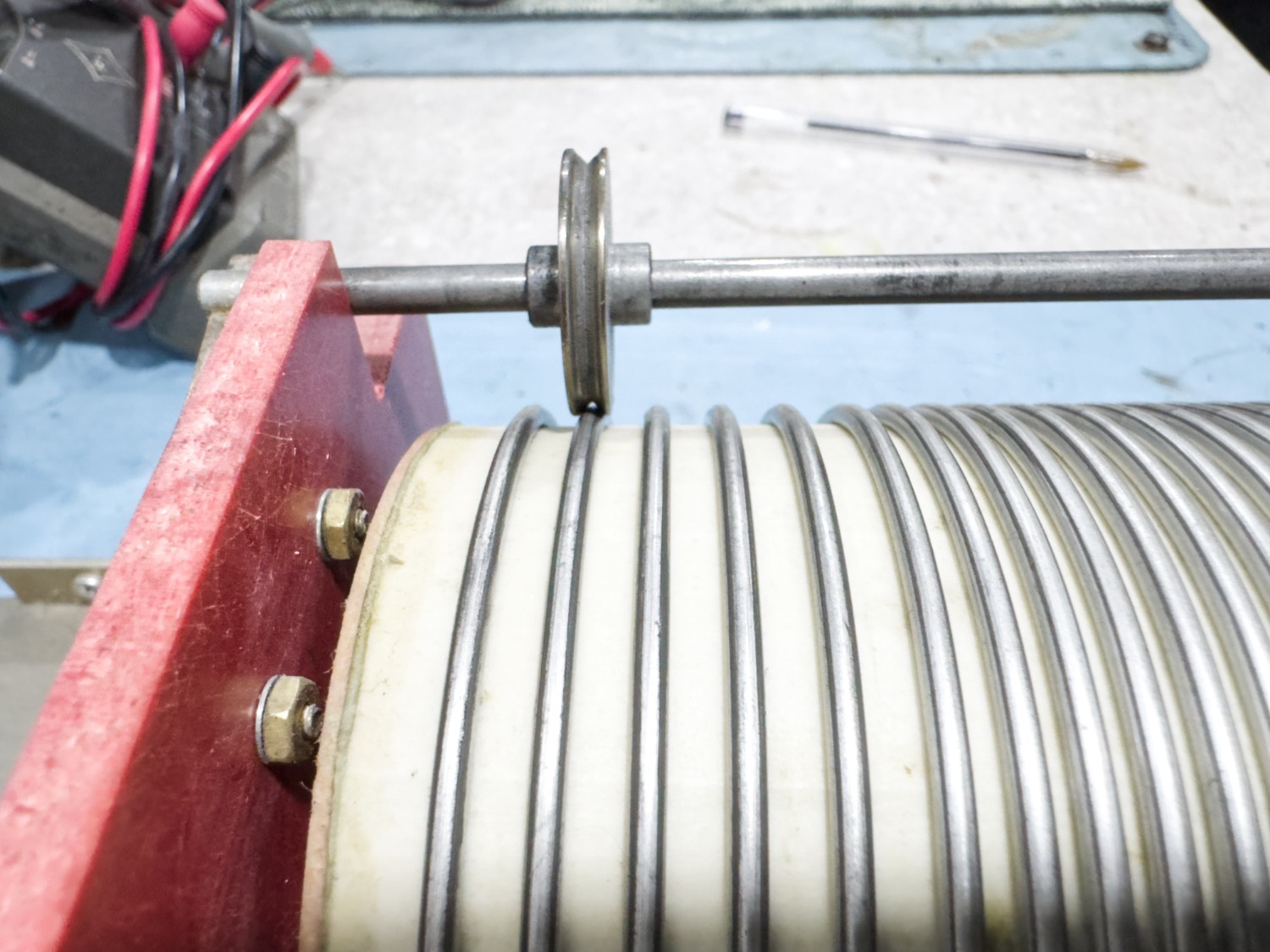 The Roller is only just touching the coil.
