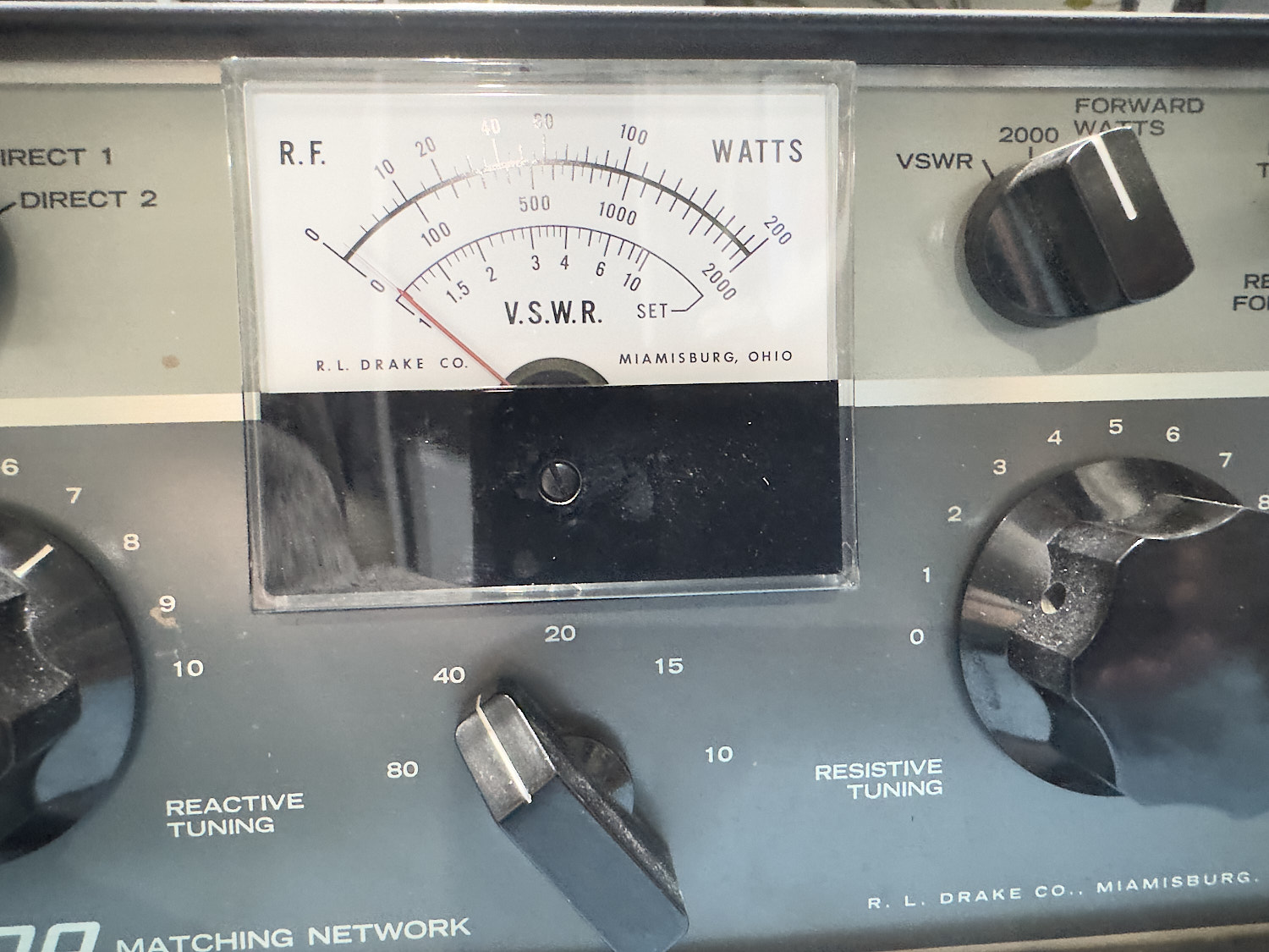 The VSWR Meter of the Drake MN-2000 ATU.