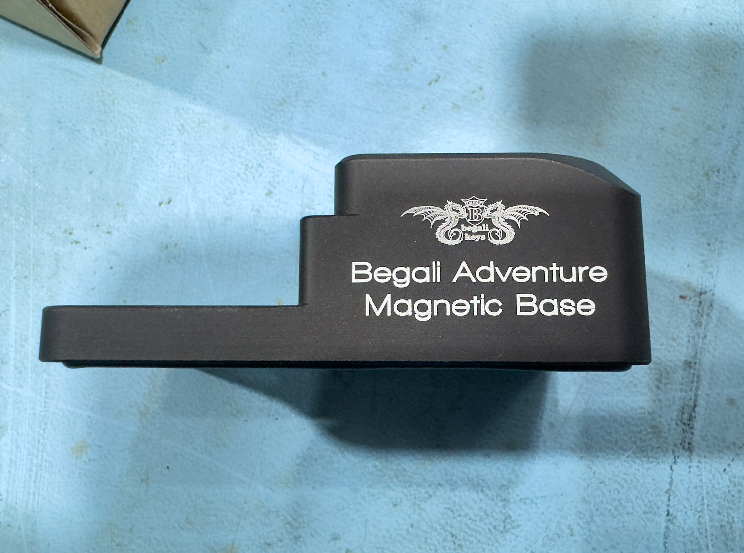 Begali Adventure Mono Morse Key - The Magnetic Base