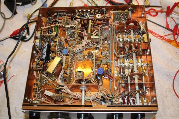 Drake R-4B - Receiver - Under-Side of the Internals
