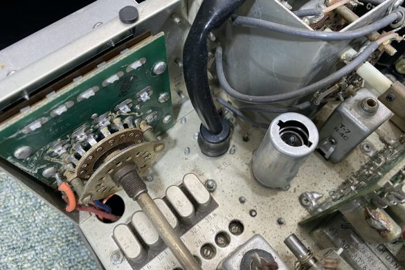 Inside Shot of the Drake R-4C Receiver