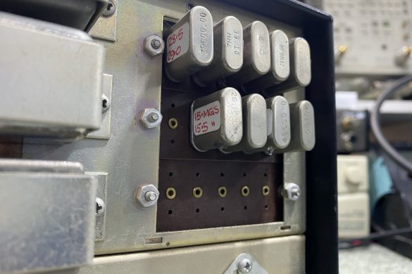 Rear View of the Drake R-4C Receiver