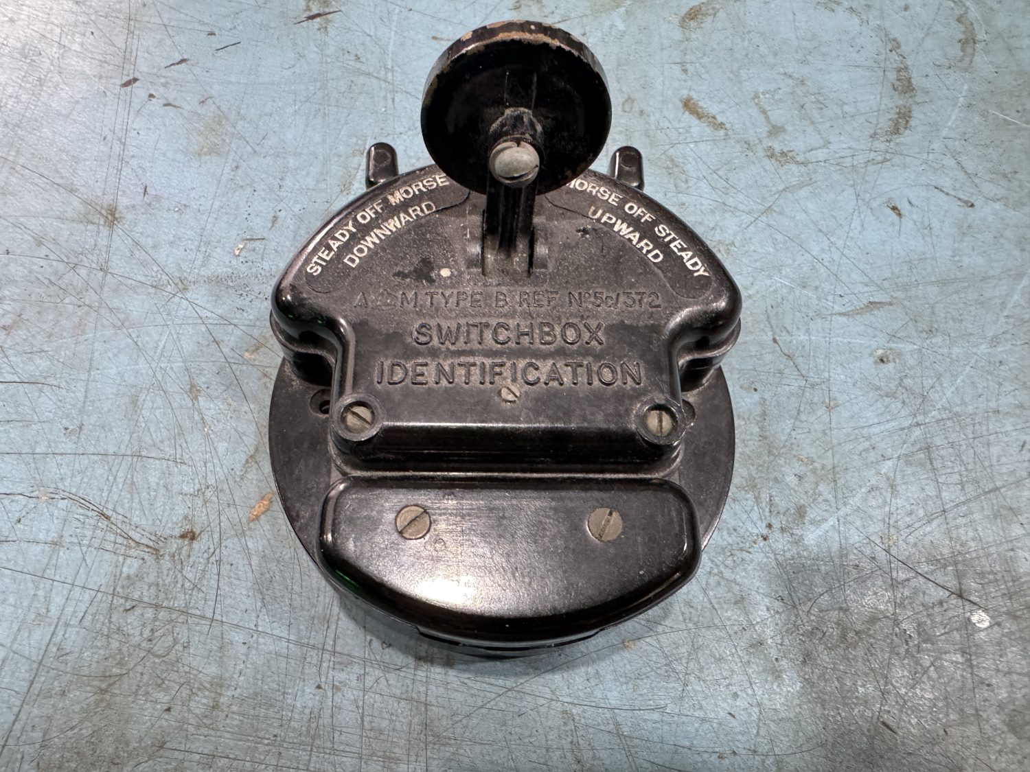 A(Crown)M Type B Ref No 5c/372 SWITCHBOX IDENTIFICATION