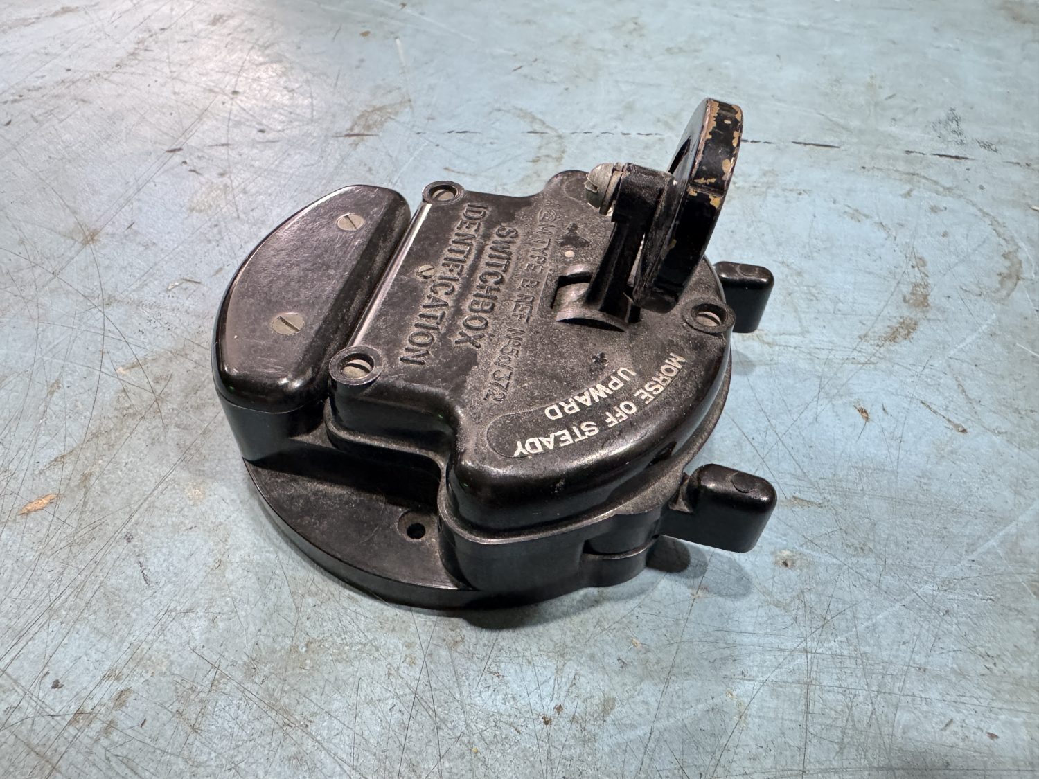 A(Crown)M Type B Ref No 5c/372 SWITCHBOX IDENTIFICATION